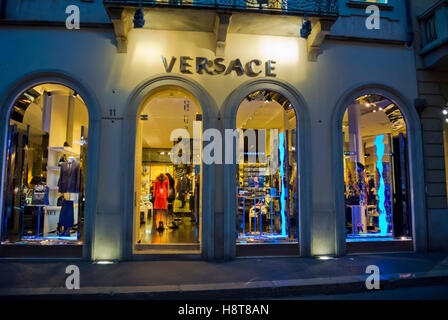 Negozio di Versace, Via Monte Napoleone, il Quadrilatero D'oro, Milano, Lombardia, Italia Foto Stock
