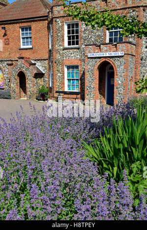 Esterno del Museo di Lowestoft situato in Broad House, Nicholas Everitt Park, Oulton ampia Foto Stock