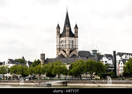 Grande St Martin's Church, Groß San Martin, Colonia, nella Renania, Nord Reno-Westfalia, Germania Foto Stock