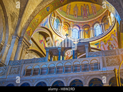 Il bel mosaico icone decorano le pareti e la cupola di Katholikon nella chiesa del Santo Sepolcro Foto Stock