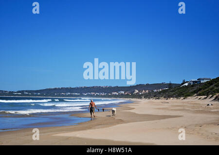 Sud Africa: la spiaggia di Baia Plettenberg, originariamente denominato Bahia Formosa, una cittadina sulla Garden Route del Sud Africa Foto Stock