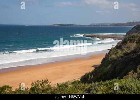 Guardando verso il basso sulla spiaggia Turimetta, vicino warriewood , che è quella di Sydney la famosa Northern Beaches, Nuovo Galles del Sud, Australia Foto Stock