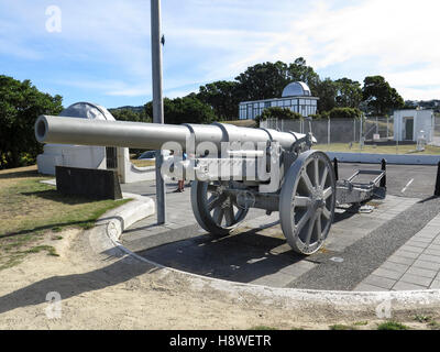 Osservatorio di dominio dotato della Fried Krupp AG pistola a Wellington, Nuova Zelanda Foto Stock