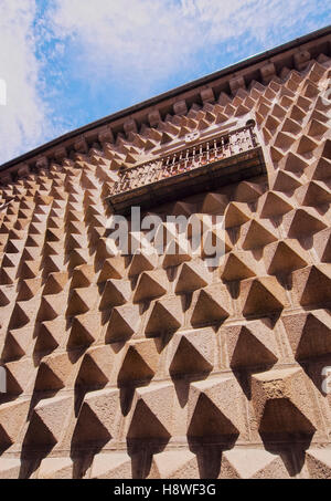 Spagna, Castiglia e Leon, Segovia, Old Town, Vista la Casa de los Picos. Foto Stock