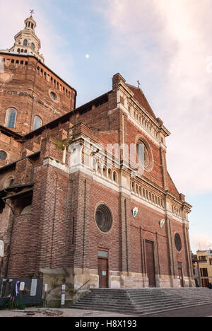 La cattedrale di Pavia (Lombardia, Italia) Foto Stock