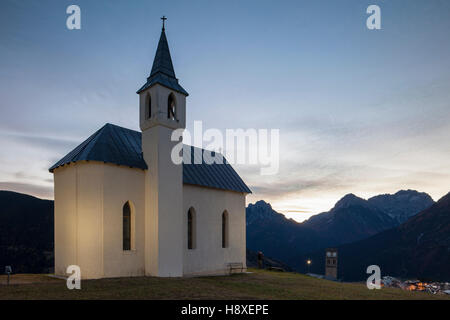 Autunno alba in Danta di Cadore, Dolomiti, Italia. Foto Stock