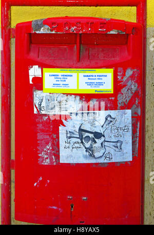 Messina piccolo post letter box Foto Stock