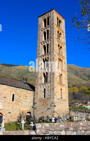 Campanile di Sant Climent de Taüll chiesa romanica.Täull. Pirenei. Lleida. Spagna Foto Stock