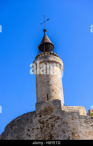 La tour Constance vue des Ramparts Aigues Mortes Camargue Francia Foto Stock