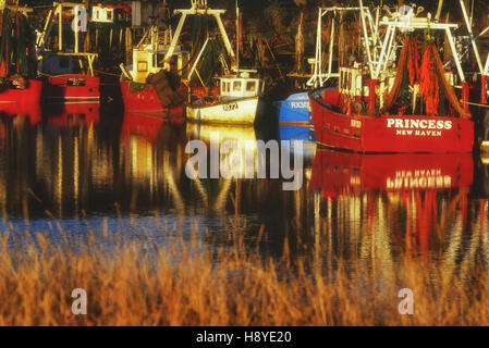 Barche da pesca ormeggiato sul fiume Rother quay. La segale. East Sussex. In Inghilterra. Regno Unito Foto Stock