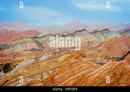 Paesaggio colorato di arcobaleno montagne, a Zhangye Danxia geoparco nazionale, Gansu, Cina Foto Stock