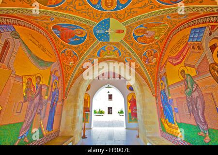 Ingresso al Monastero di Kykkos, Kykkos, Cipro, Mediterraneo orientale Mare Foto Stock