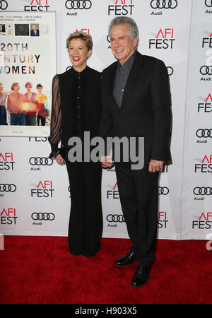 Hollywood, Stati Uniti d'America. Xvi Nov, 2016. Annette Bening, Warren Beatty, a AFI FEST 2016 presentato da Audi - Un omaggio a Annette Bening e Gala per lo screening di un24's "xx secolo le donne" presso la leva TCL Chinese Theatre, la California il 16 novembre 2016. © Faye Sadou/medi Foto Stock