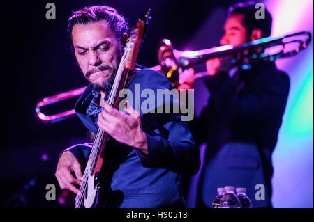 Las Vegas, NV, Stati Uniti d'America. Xvi Nov, 2016. ***La copertura della casa*** Mon Laferte vinile a Las Vegas Hard Rock Hotel & Casino in Las Vegas NV il 16 novembre 2016. Credito: Erik Kabik Fotografia/media/punzone Alamy Live News Foto Stock