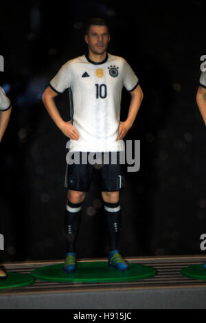 3d Figuren von der deutschen Fussball-Nationalmannschaft: Lukas Podolski, Berlino. Foto Stock