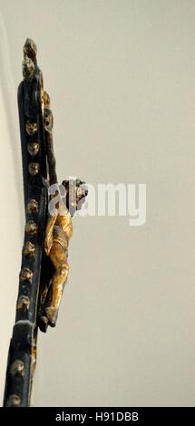 Croce di Gesù Cristo visto di profilo con lo sguardo di Cristo Foto Stock