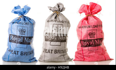Tre Royal Mail sacchi - blu, grigio e rosso Foto Stock