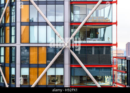 London, Regno Unito - 20 settembre 2016 - l'esterno di recente sviluppato appartamenti, noto come neo Bankside, accanto alla Tate Modern. Foto Stock