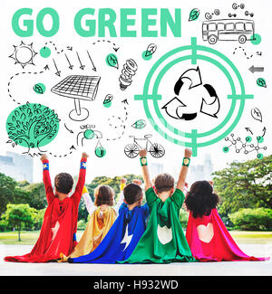 Go Green il riutilizzo Sun Bus concetto freccia Foto Stock