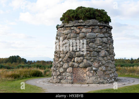 Battaglia di Culloden Memorial Cairn Foto Stock