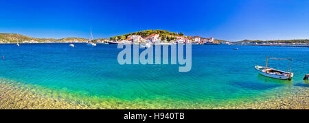 Rogoznica costa e Spiaggia Vista panoramica, villaggio in Dalmazia, Croazia Foto Stock