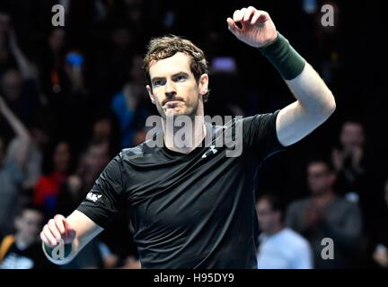 Londra, Regno Unito. Xix Nov, 2016. Barclays ATP World Tour Finals 02 Arena Londra UK semi-finale Andy Murray GBR v Milos Raonic può Murray celebra vincere il match in 3 set-2 Foto: Leo Mason divide il secondo credito: Leo Mason/Alamy Live News Foto Stock