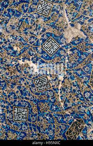 Dettagli della piastrella in Moschea Blu conosciuta anche come Masjidi Qebud, Tabriz, Iran Foto Stock