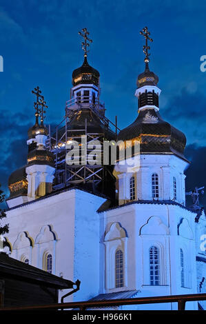 Santa Trinità monastero nel crepuscolo. Tyumen. La Russia Foto Stock