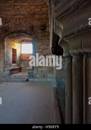 Regno Unito, Scozia, Lothian, Edimburgo, vista interna del Craigmillar Castle. Foto Stock