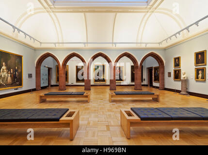 Regno Unito, Scozia, Lothian, Edimburgo, vista interna della Scottish National Portrait Gallery. Foto Stock