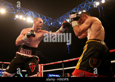 George Groves contro Eduard Gutknecht al SSE Wembley Arena, Londra. Stampa foto di associazione. Picture Data: Venerdì 18 Novembre, 2016. Vedere PA storia boxing di Londra. Foto di credito dovrebbe leggere: Steven Paston/PA FILO Foto Stock