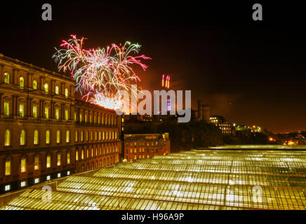 Regno Unito, Scozia, Edimburgo, Hogmanay su Calton Hill. Foto Stock