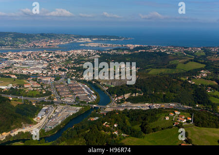Vista aerea della città e Hendaye Irun, Paese Basco, in Francia e in Spagna Foto Stock