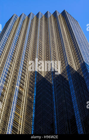 La facciata della Trump Tower grattacielo sulla Quinta Avenue, Midtown Manhattan, a New York City Foto Stock