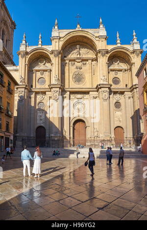 Facciata principale della Cattedrale di Granada, Granada, Andalusia, Spagna Foto Stock