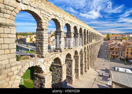 Spagna - Romano ponte acquedotto di Segovia, UNESCO Foto Stock
