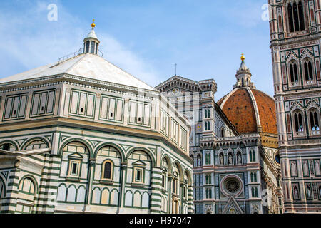 Il Battistero, la cattedrale ed il campanile a Firenze Italia Foto Stock