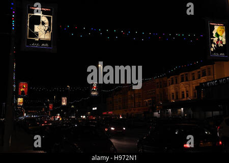 Arte per pareti, Central Promenade a Viking Hotel a nord di McDonald's luci e lampadario Causeway, Luminarie di Blackpool Foto Stock