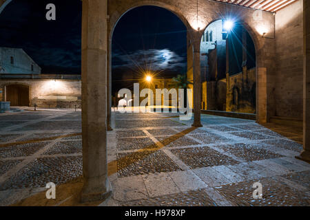 Città medievale di fotografia notturna Foto Stock