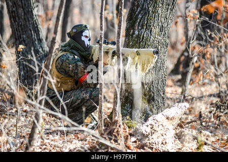 Soldato di pattuglia Foto Stock