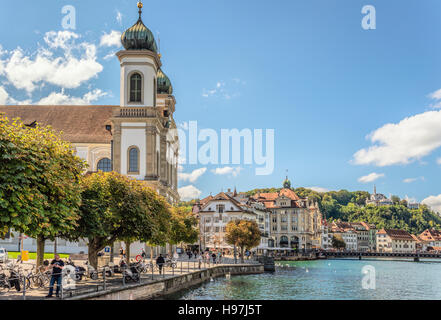 Chiesa gesuita nel centro storico di Lucerna in Svizzera. Foto Stock