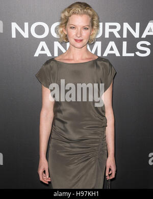 La città di New York, Stati Uniti d'America - 17 Novembre 2016: attrice Gretchen mol assiste il "animali notturni " New York premiere tenutosi presso il teatro di Parigi Foto Stock