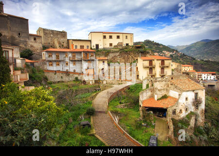 Centro storico di Savoca, Messina, Sicilia. Foto Stock