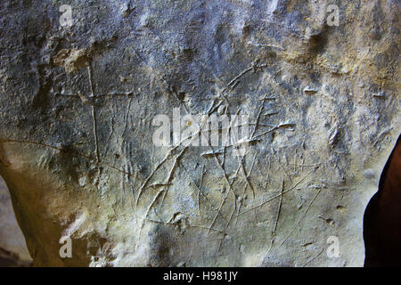 Catacomba di Senebardo, incisioni, in Palazzolo Acreide, Sicilia Foto Stock