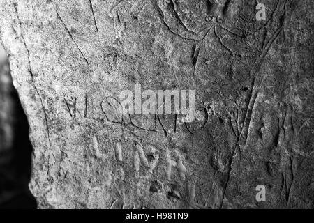 Catacomba di Senebardo, incisioni, in Palazzolo Acreide, Sicilia Foto Stock