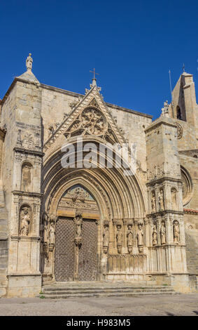 Ingresso della chiesa di Santa Maria la maggiore di Morella, Spagna Foto Stock