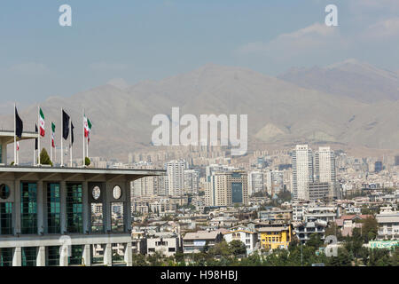 TEHERAN, IRAN - 05 ottobre 2016: vista dalla Torre Milad a Tehran, Iran. Foto Stock