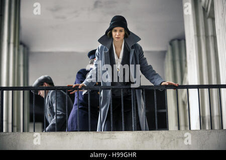 Fantastico bestie e dove trovarli è un imminente angloamericano fantasy film di fiction ispirata dal libro dello stesso nome da J. K. Rowling. Questa fotografia è per il solo uso editoriale ed è il copyright del film company e/o il fotografo assegnato dal film o società di produzione e può essere riprodotto solo da pubblicazioni in congiunzione con la promozione del film di cui sopra. Un credito per il film company è richiesto. Il fotografo deve anche essere accreditato quando noto. Foto Stock