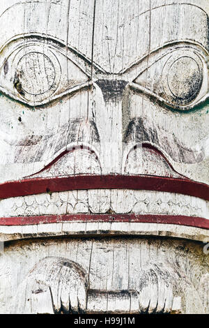 Close up di Native Alaskan Totem Pole Foto Stock