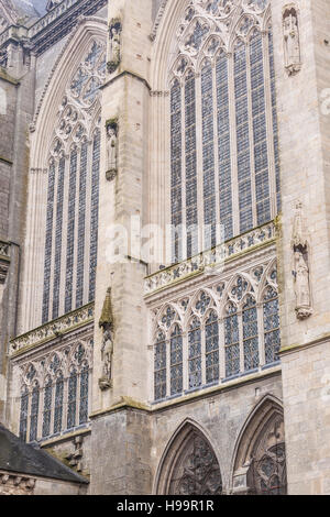 L'esterno di Le Mans cattedrale, Francia. Foto Stock